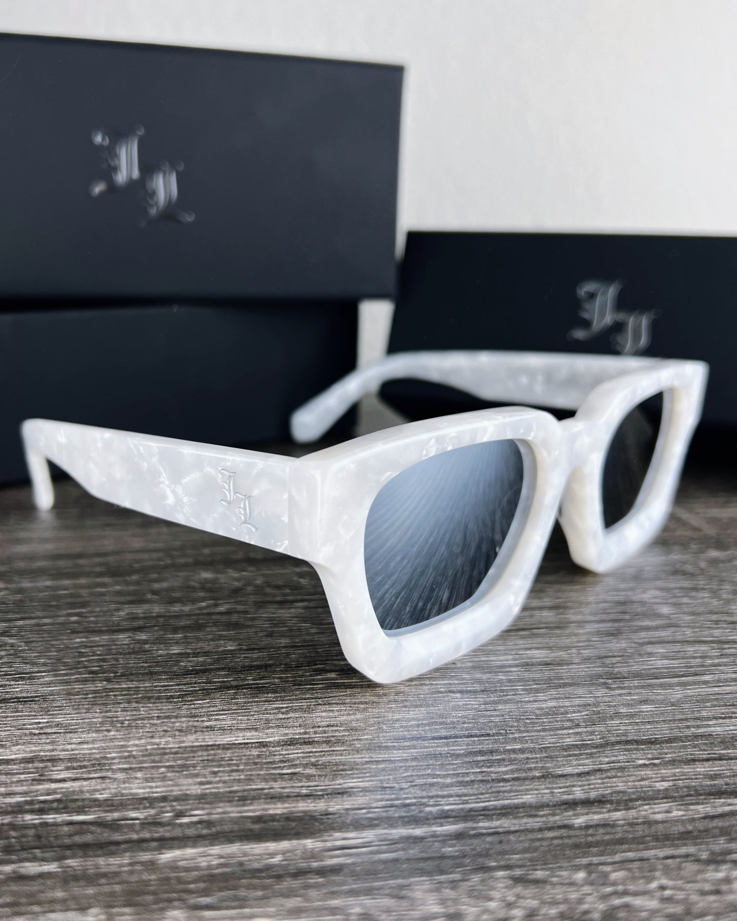 White Diamonds V1 Shades