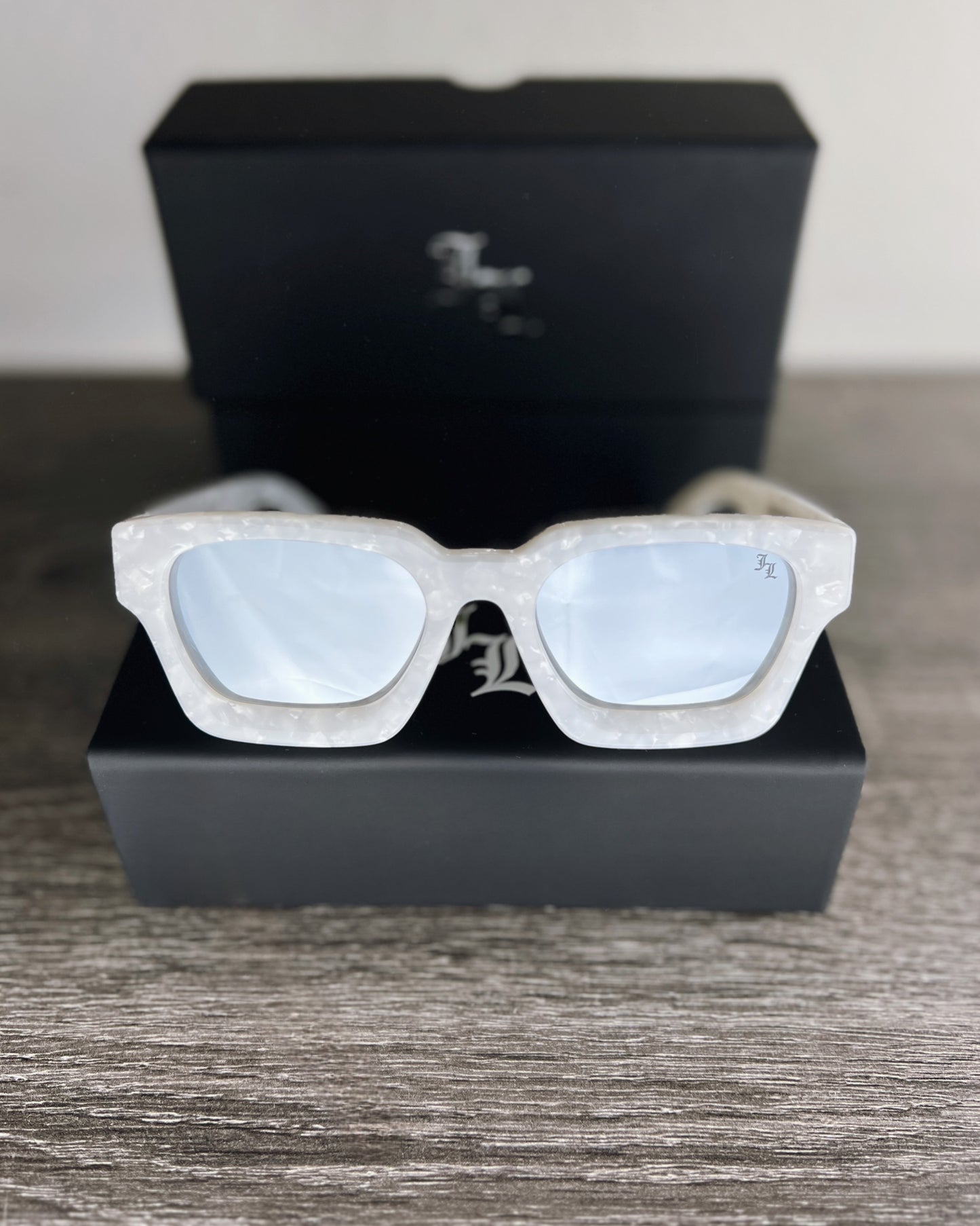 White Diamonds V1 Shades